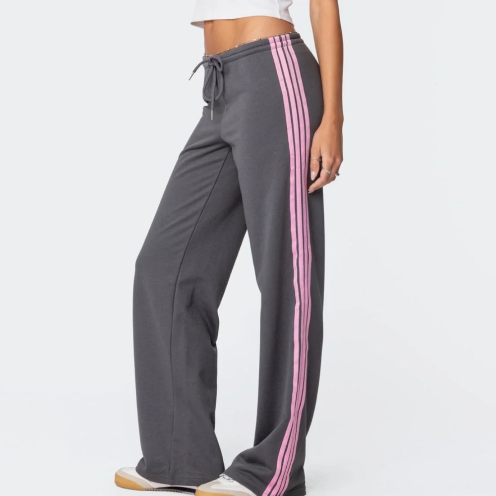 Edikted Averie Contrast Striped Sweatpants